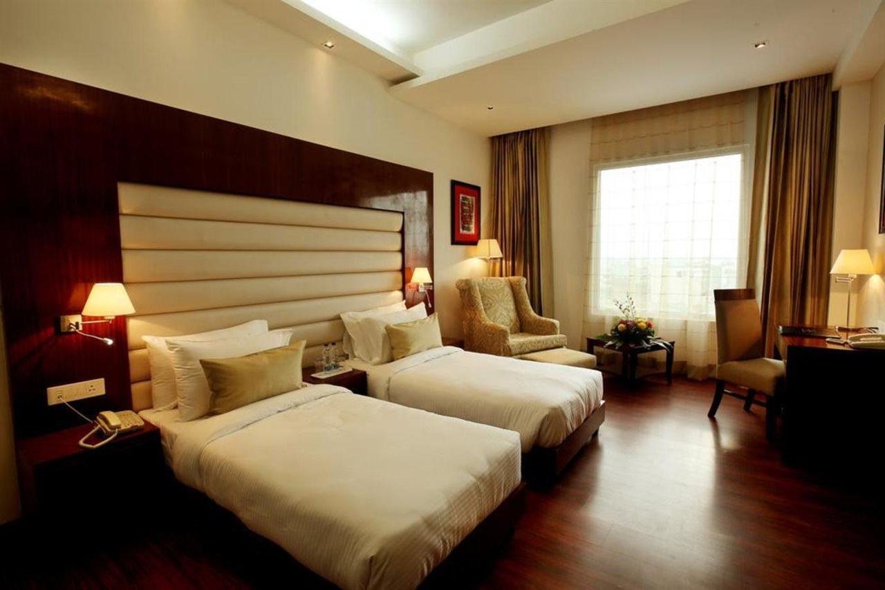 Days Hotel By Wyndham Pānīpat Zewnętrze zdjęcie